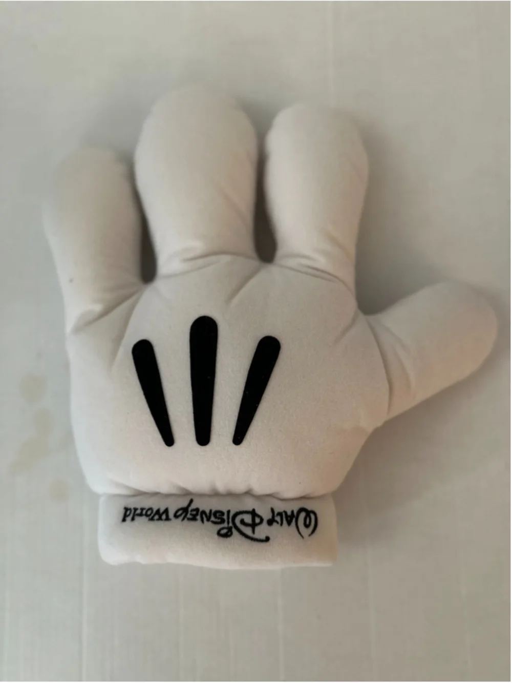 KSL. Disney Mickey Mouse Gloves